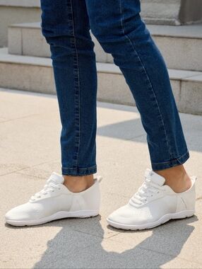 HF Stride – Hands-Off Ergonomic Barefoot Shoes